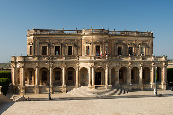 Palazzo Nicolaci: Guide to Noto